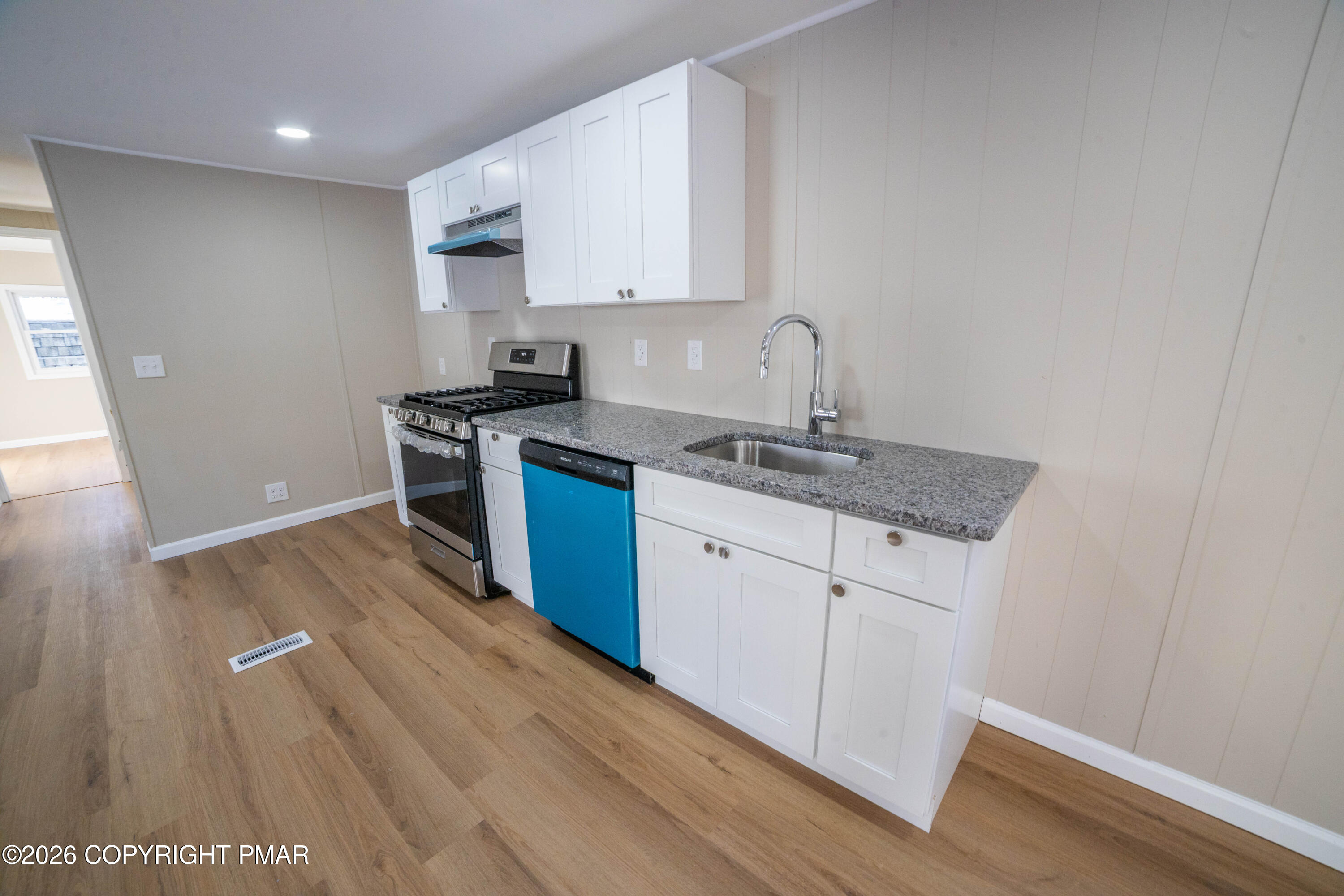128 Bartion Court Property Photo 13