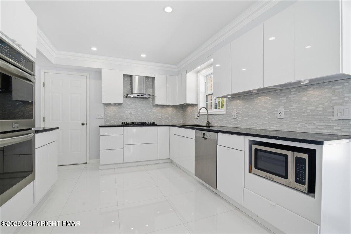 136 Kimberly Drive Property Photo 8