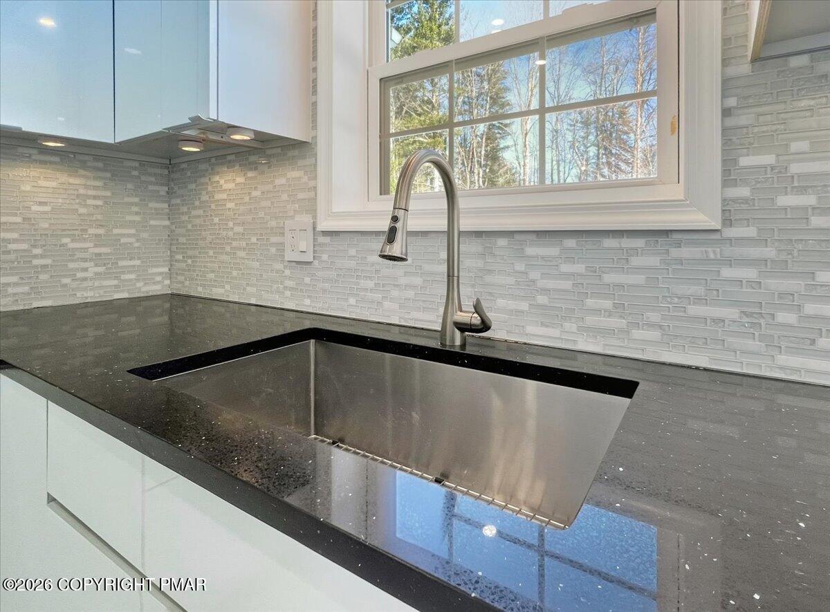 136 Kimberly Drive Property Photo 12