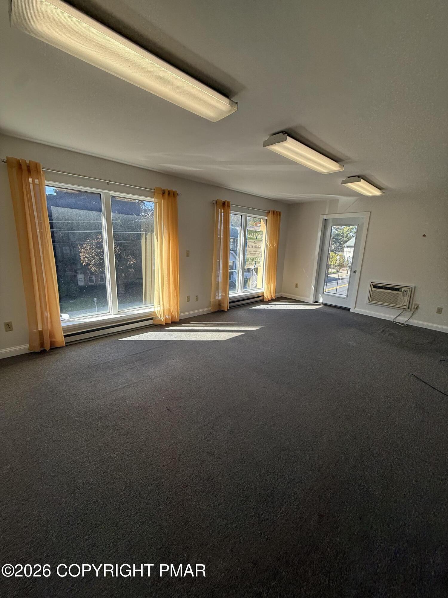 78 S Courtland Street Property Photo 3