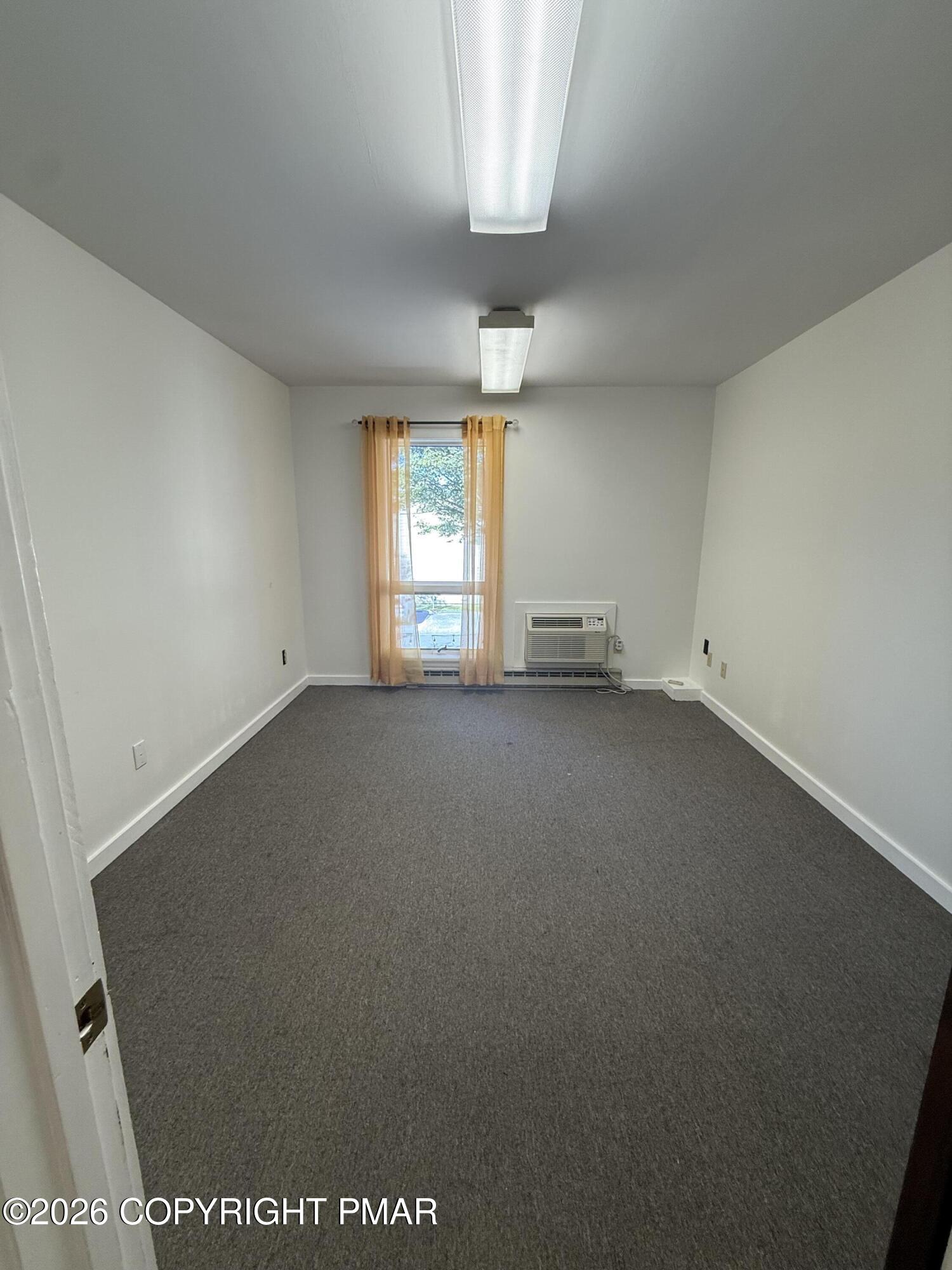 78 S Courtland Street Property Photo 5