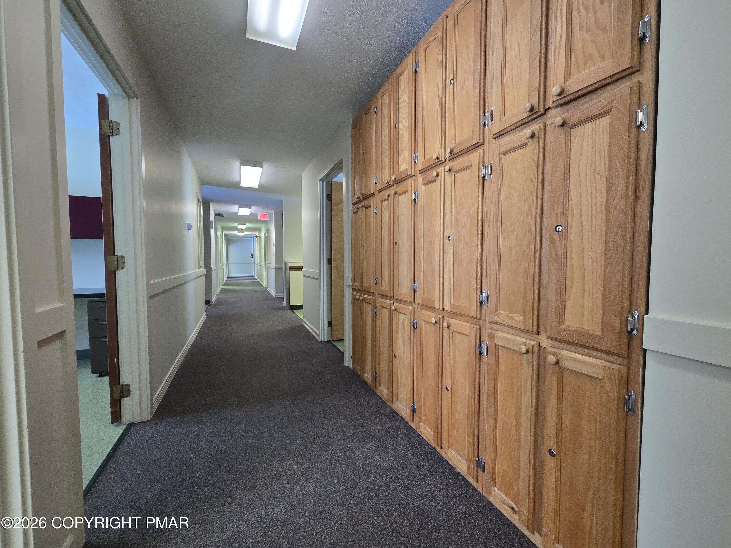 106 Shawnee Square Dr, First Floor Property Photo 6