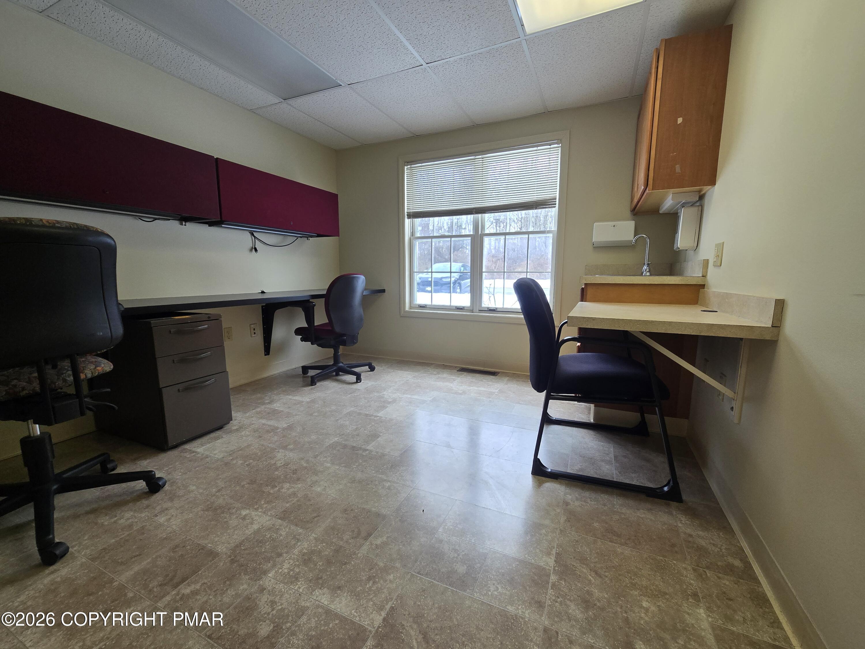 106 Shawnee Square Dr, First Floor Property Photo 8