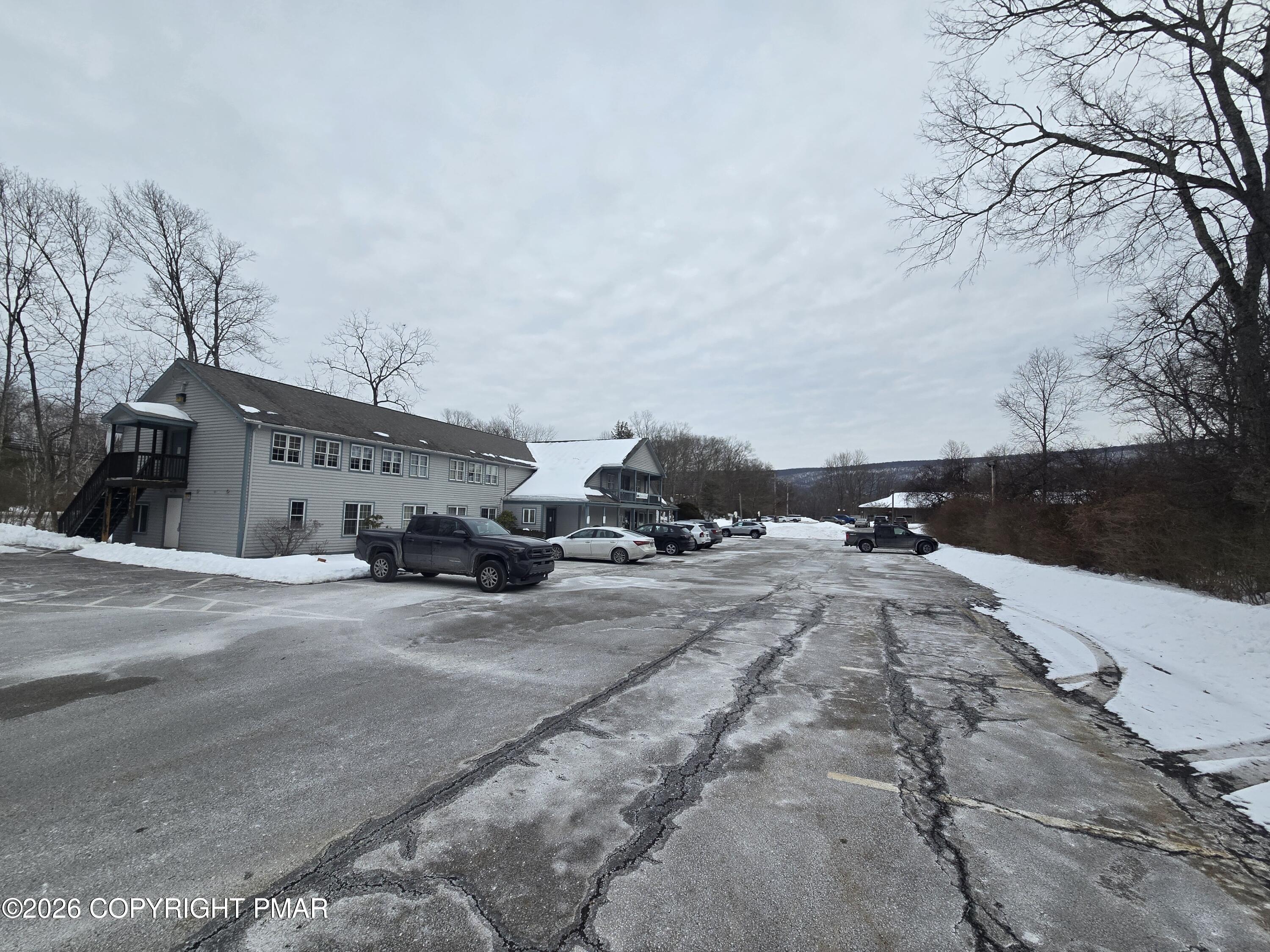 106 Shawnee Square Dr, First Floor Property Photo 17