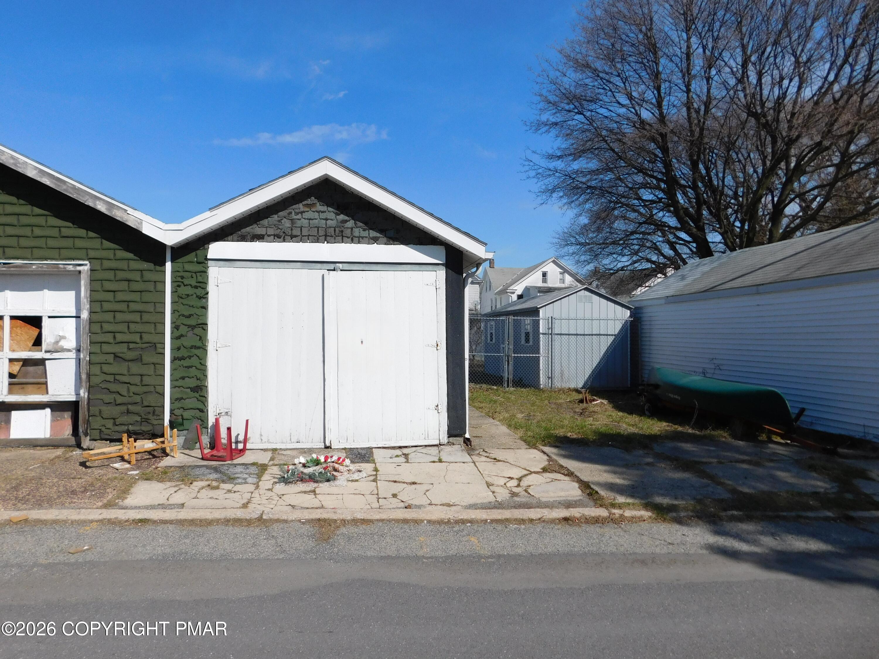 103 E Amidon Street Property Photo 16