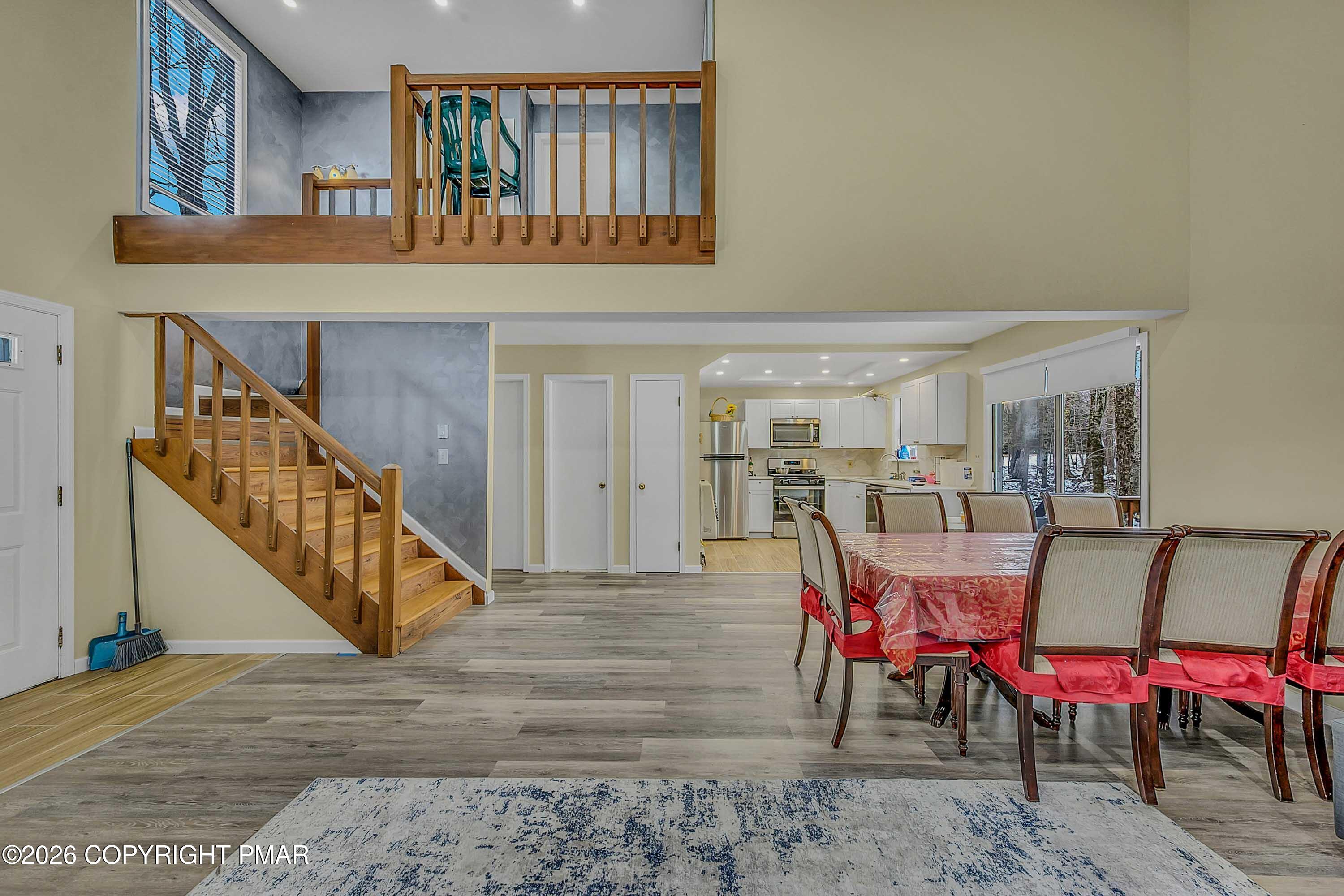 1027 Valley Road Property Photo 9
