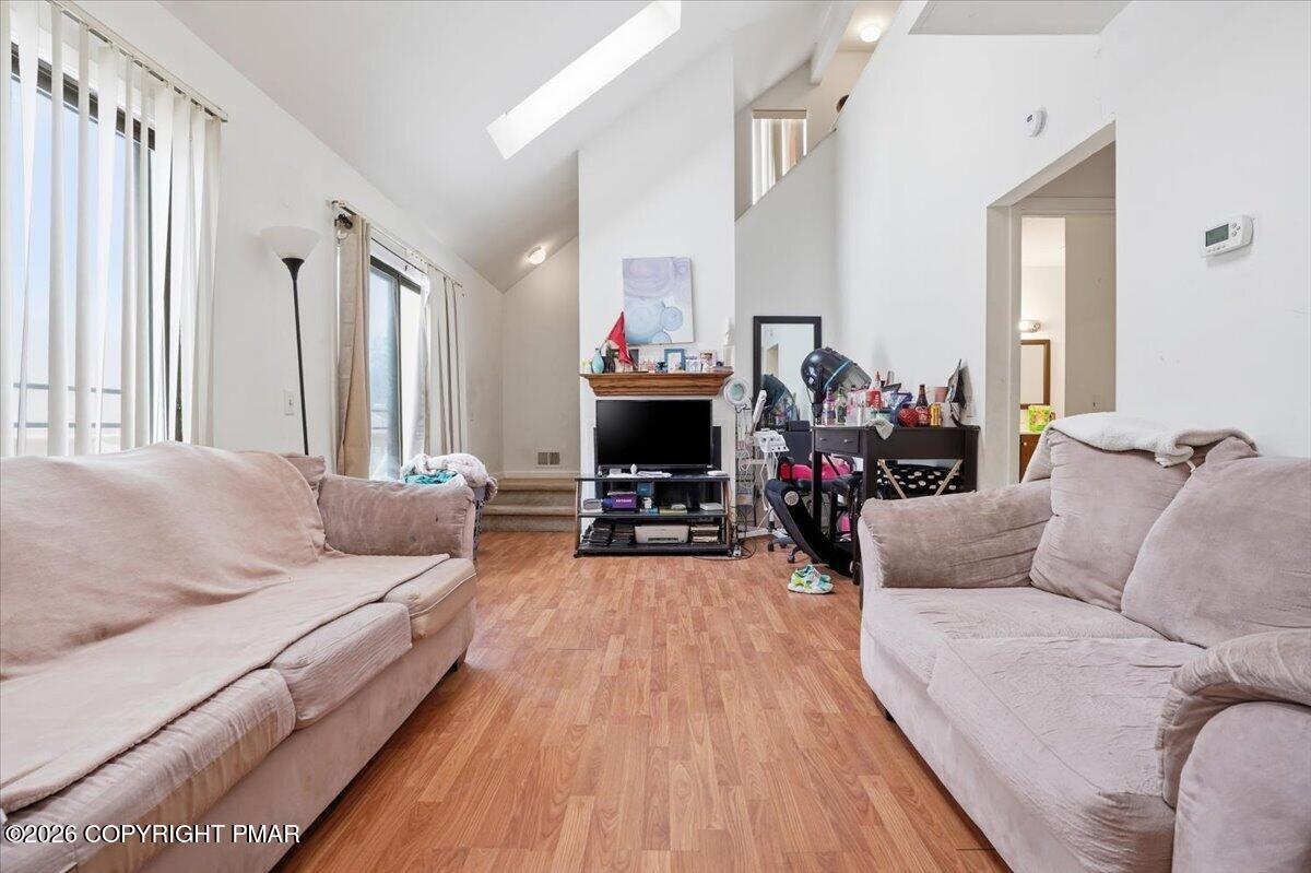 3322 Windermere Drive Property Photo 5
