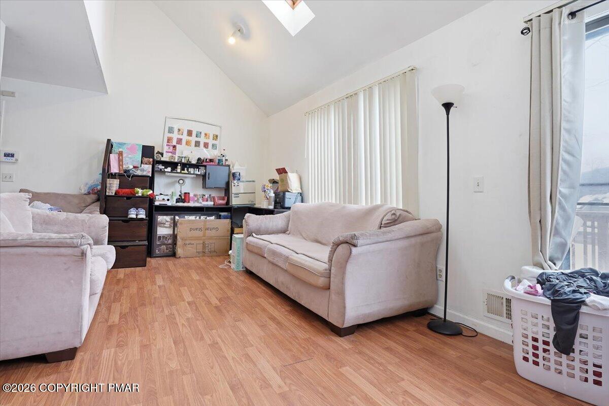 3322 Windermere Drive Property Photo 8