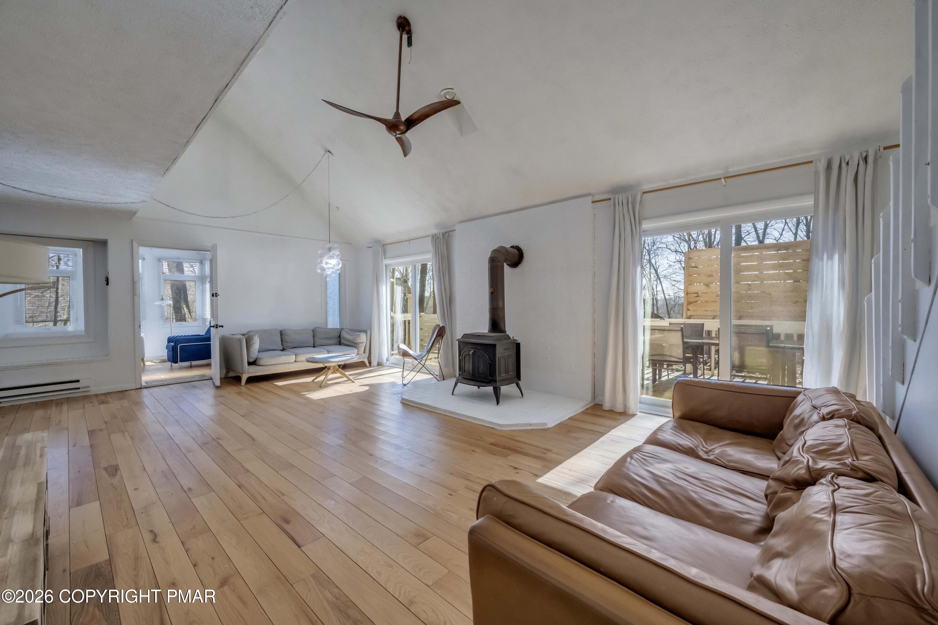 187 Bellingham Drive Property Photo 6