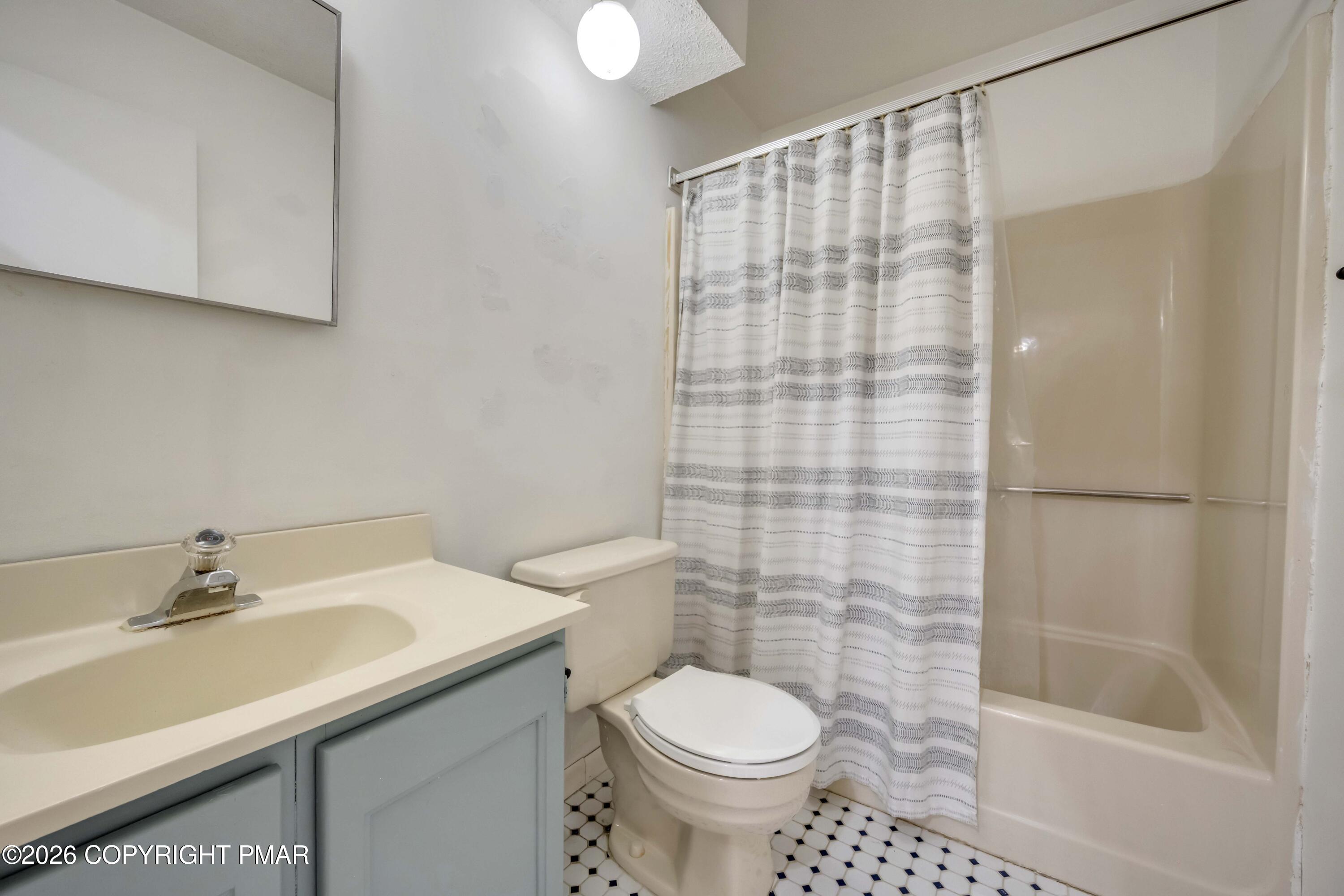 187 Bellingham Drive Property Photo 7