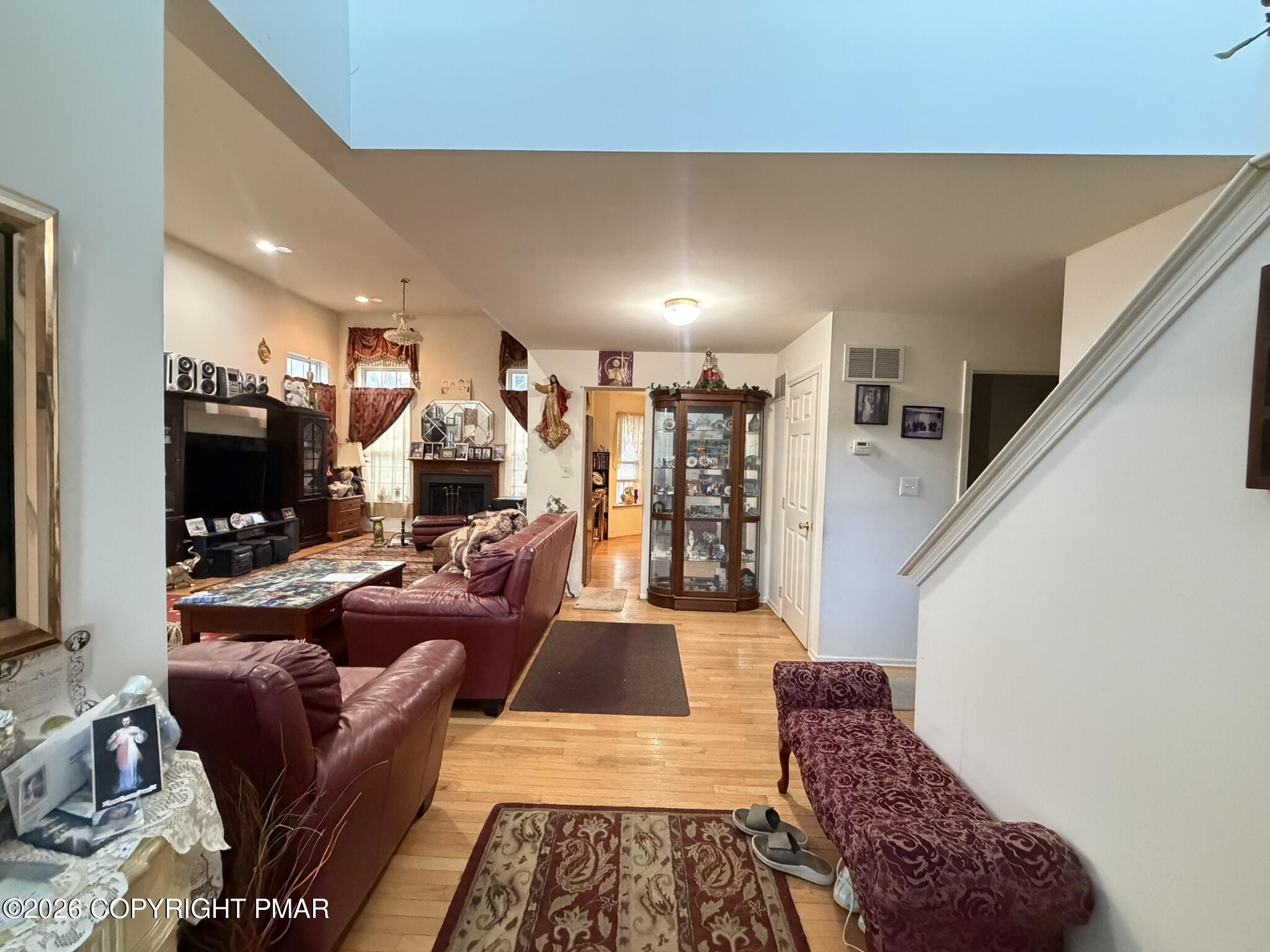 151 Kensington Drive Property Photo 6