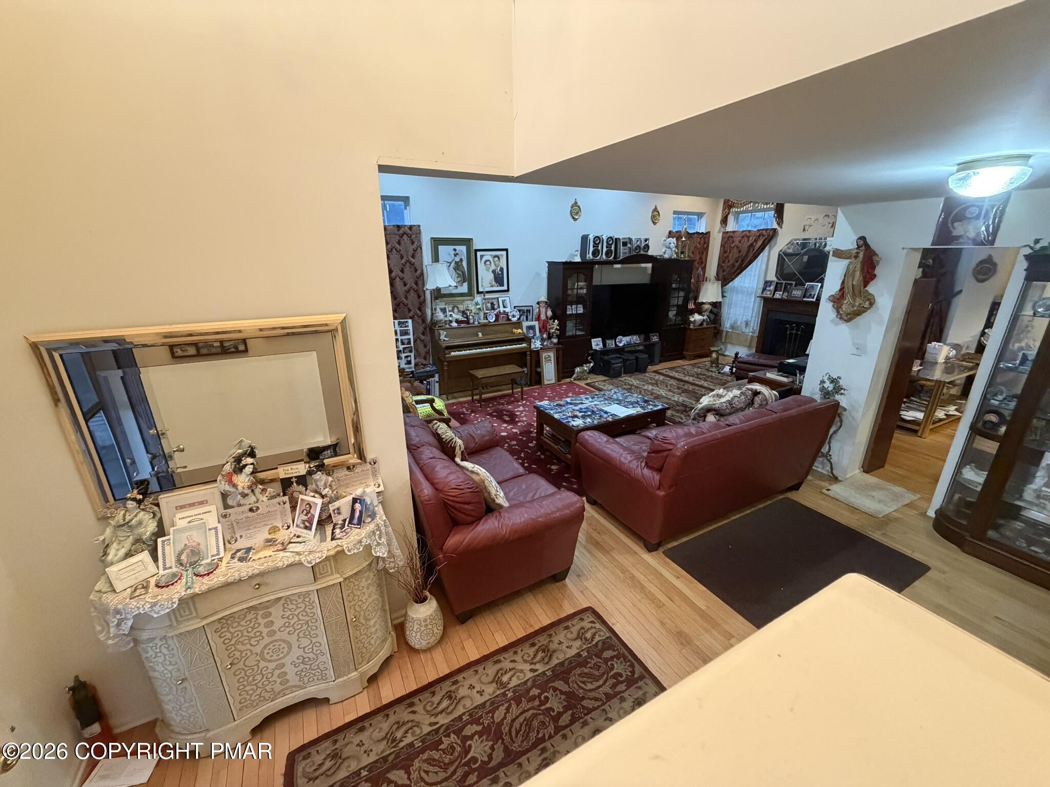 151 Kensington Drive Property Photo 7