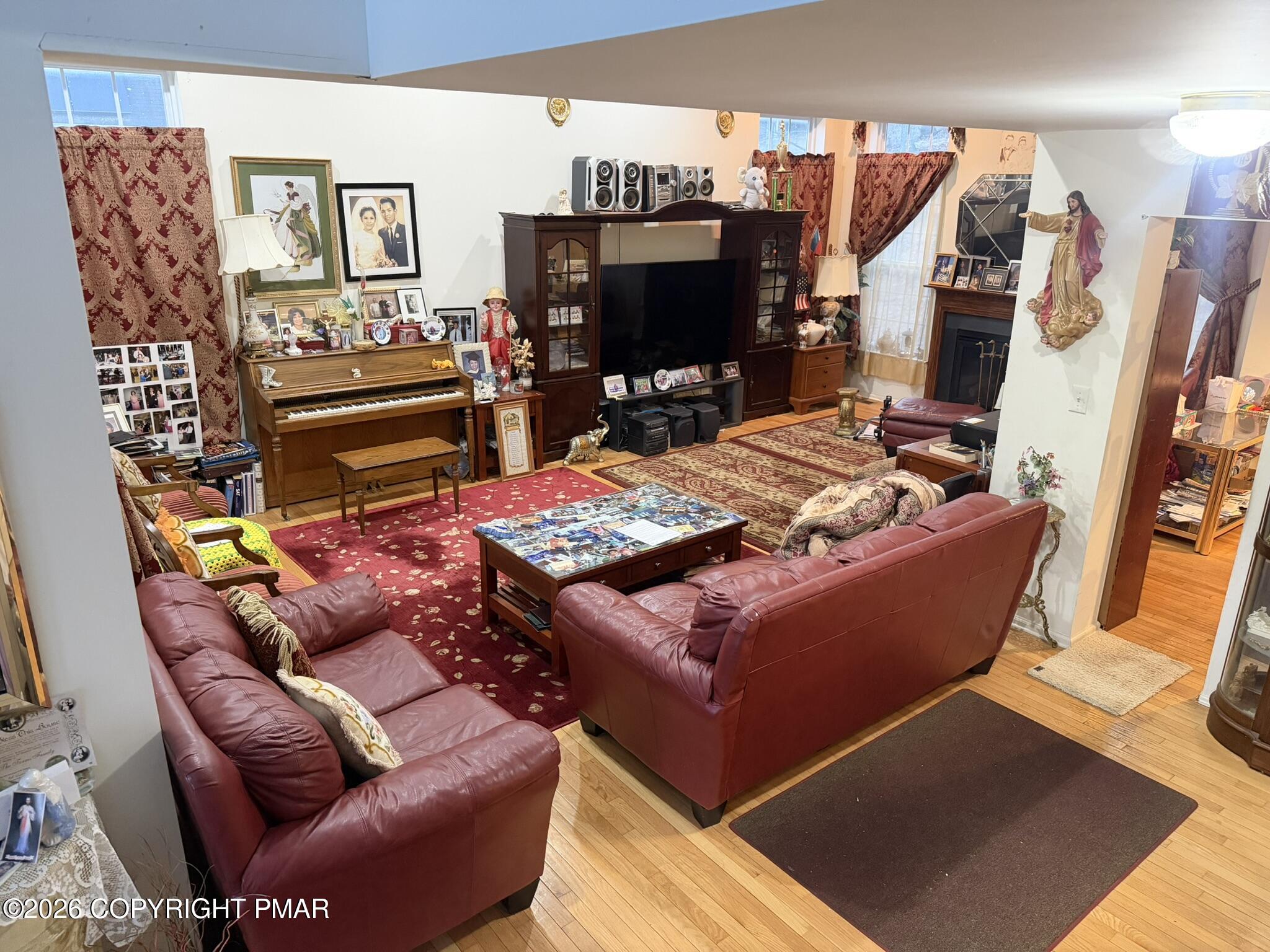 151 Kensington Drive Property Photo 11