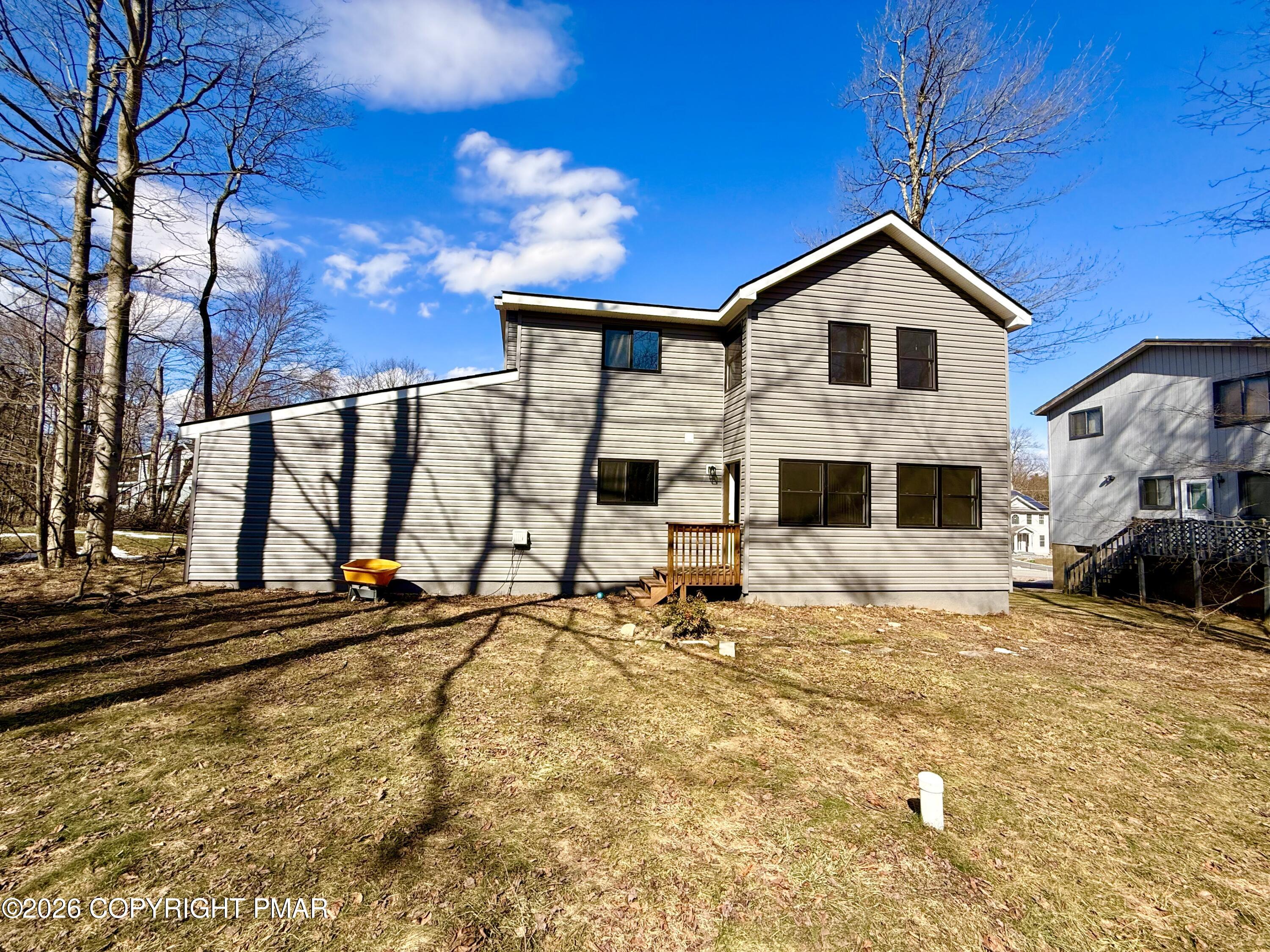 1300 Cambell Way Property Photo 2