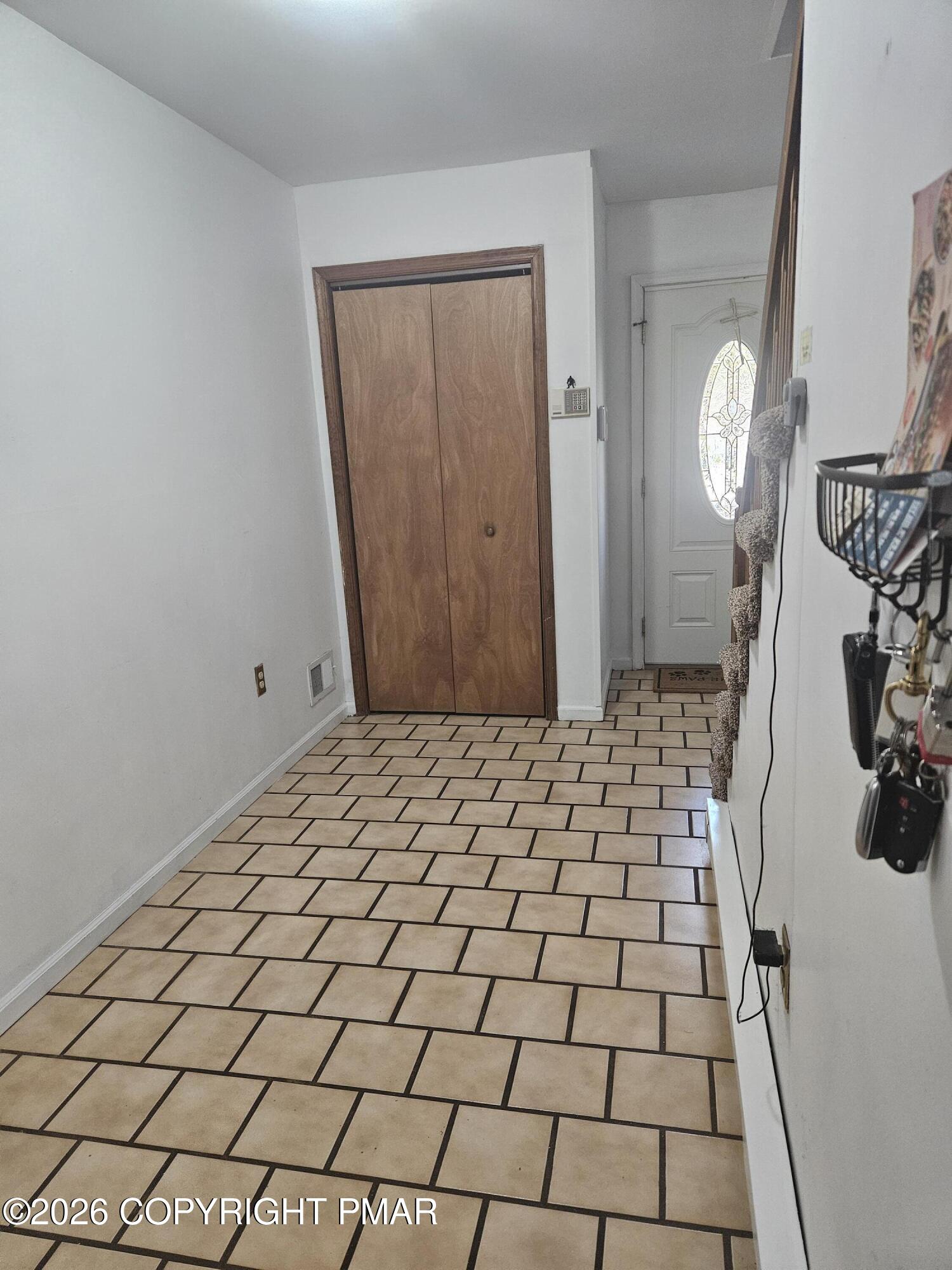 166 Tanbark Lane Property Photo 6