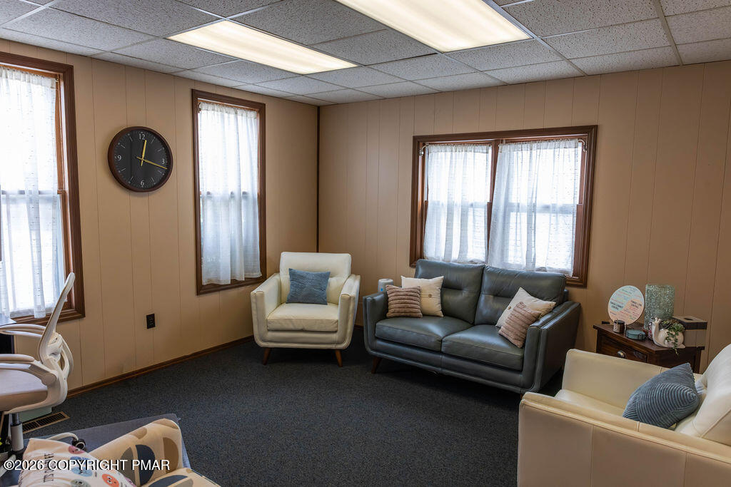 811 Monroe Street Property Photo 4