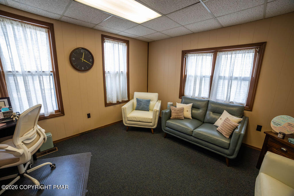 811 Monroe Street Property Photo 5