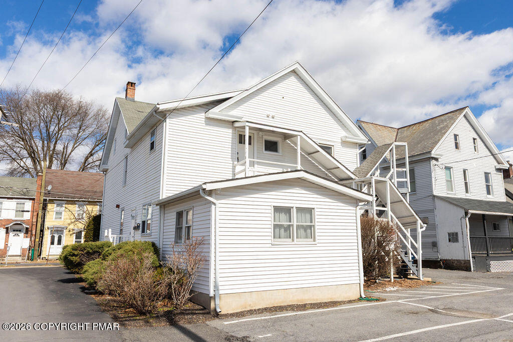 811 Monroe Street Property Photo 40