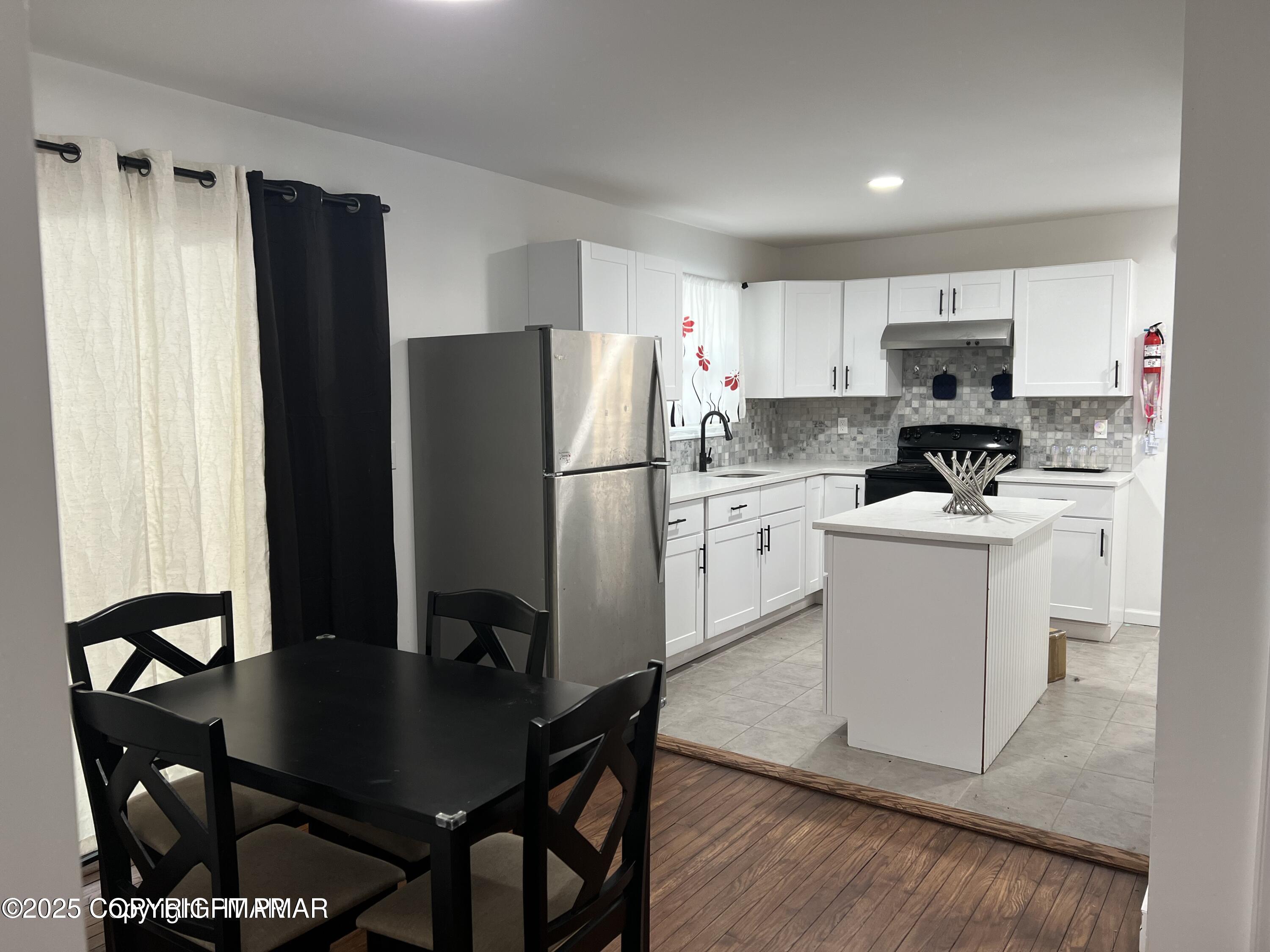 4506 Briarcliff Terrace Property Photo 4
