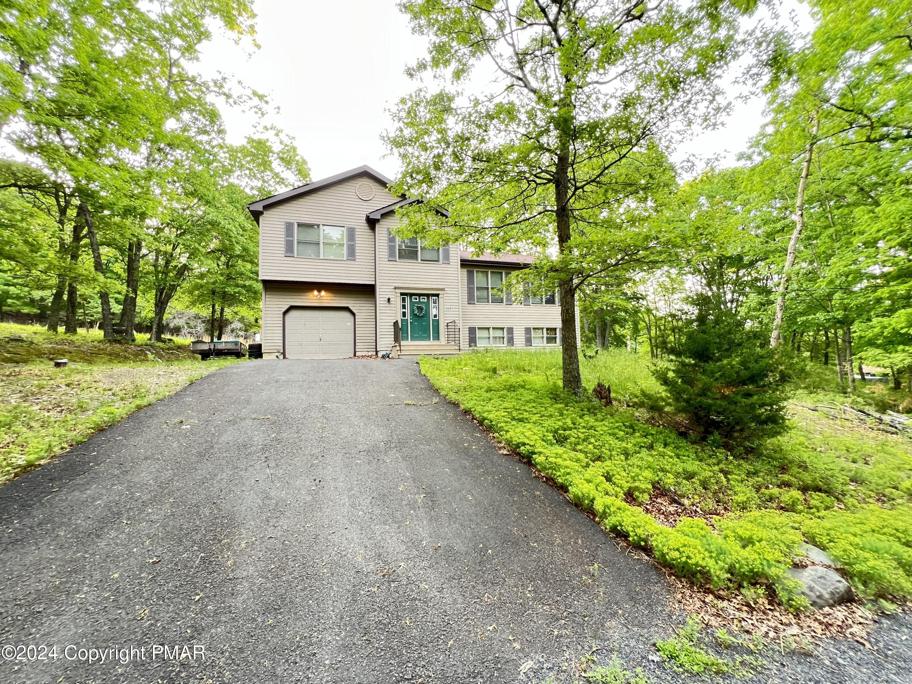 107 Warbler Court Property Photo 1