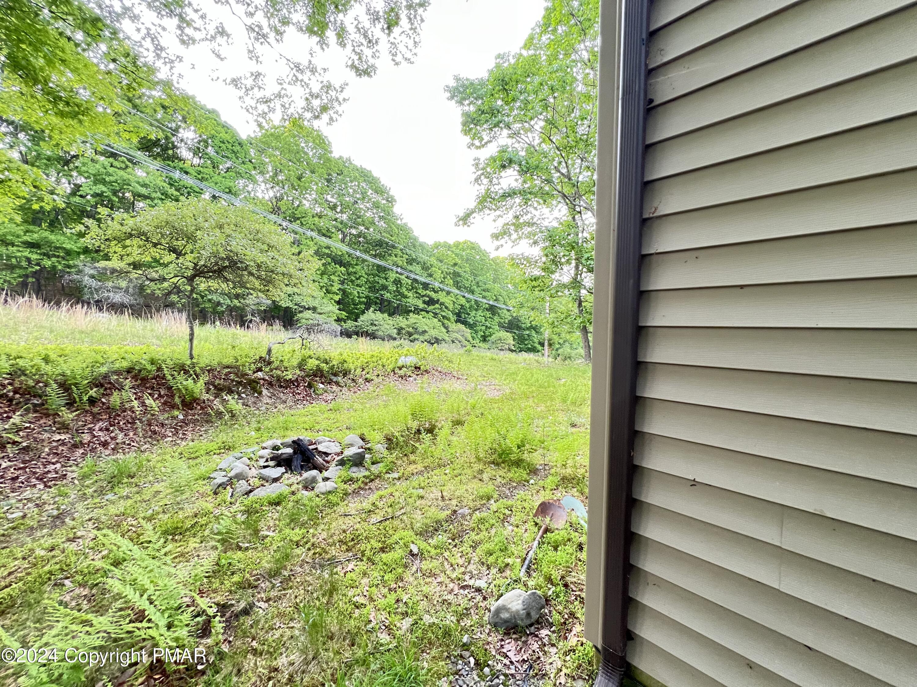 107 Warbler Court Property Photo 4