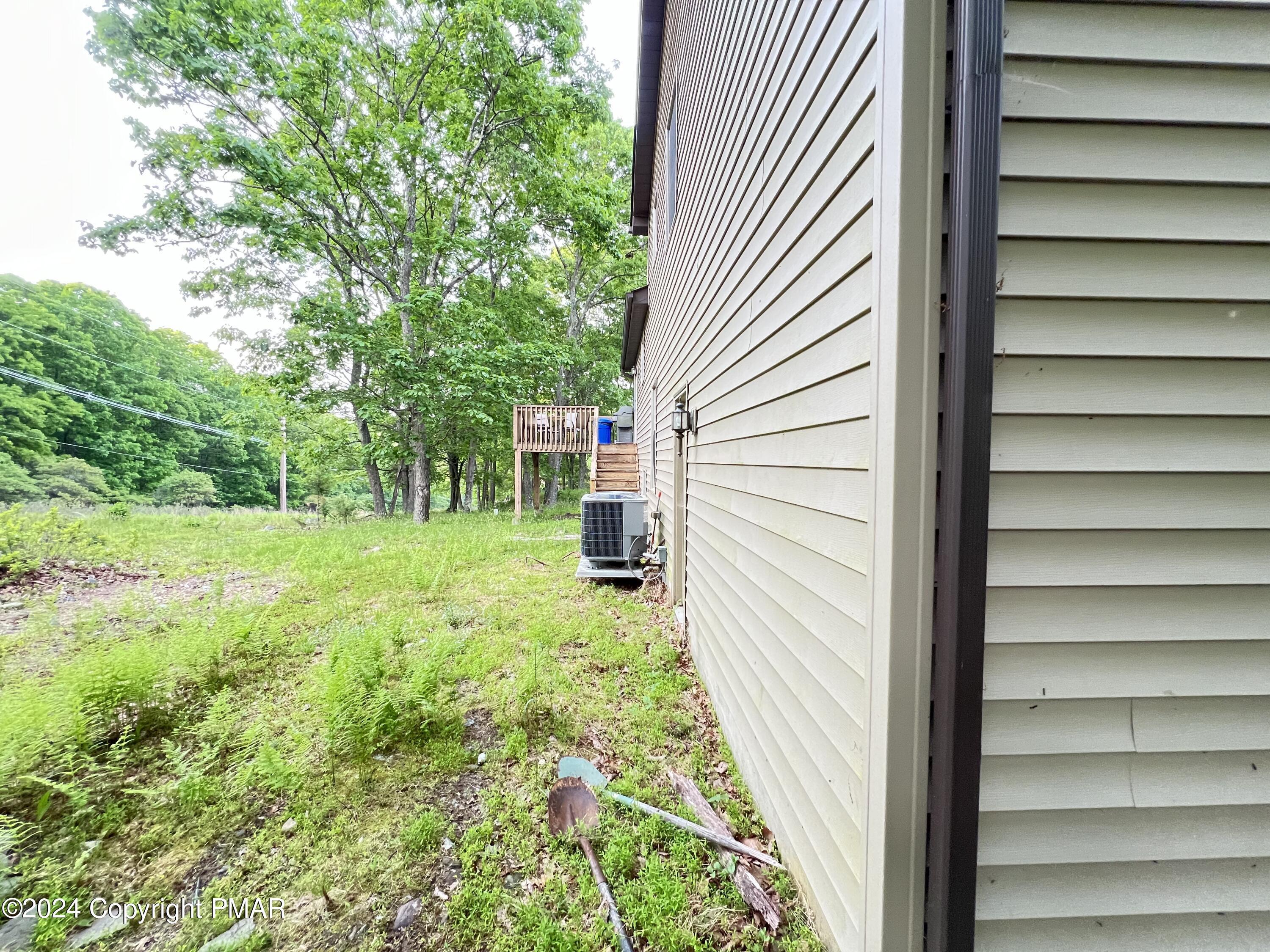 107 Warbler Court Property Photo 5