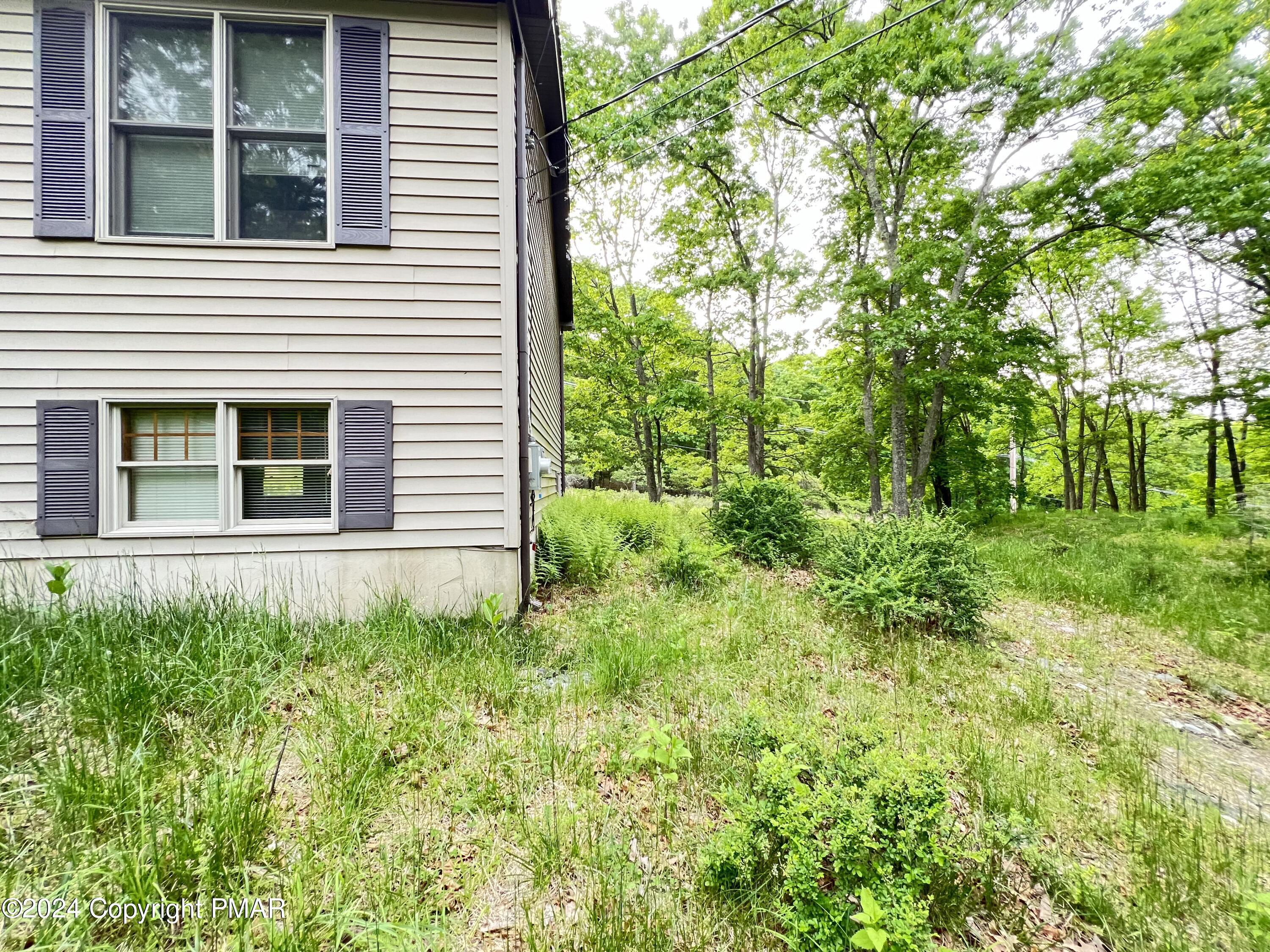 107 Warbler Court Property Photo 6
