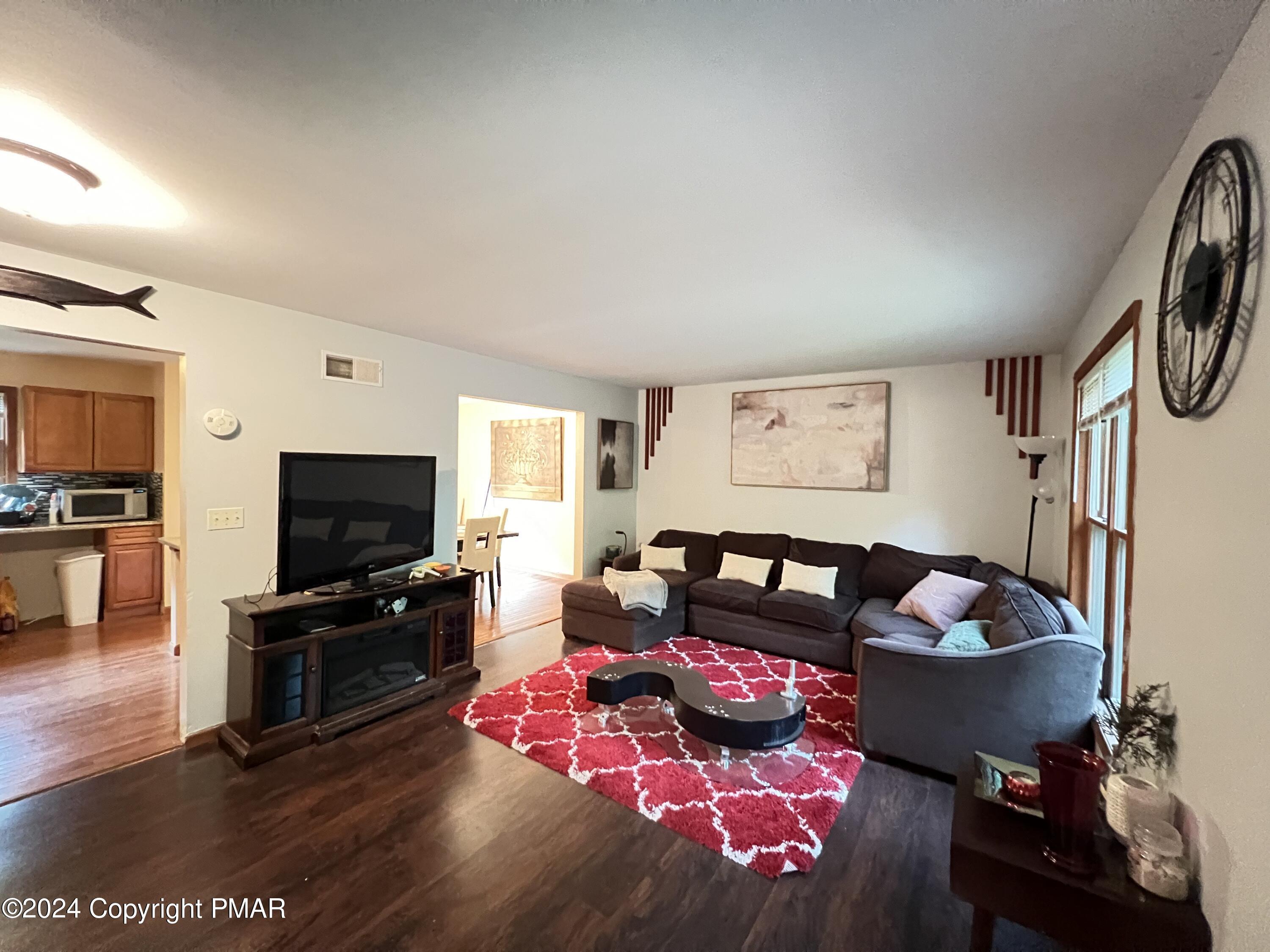 107 Warbler Court Property Photo 11