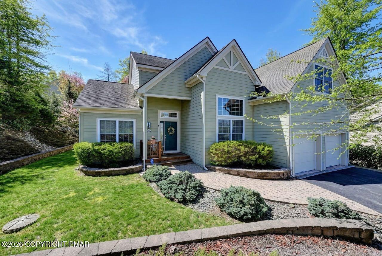 207 Hermit Thrush Road Property Photo 1