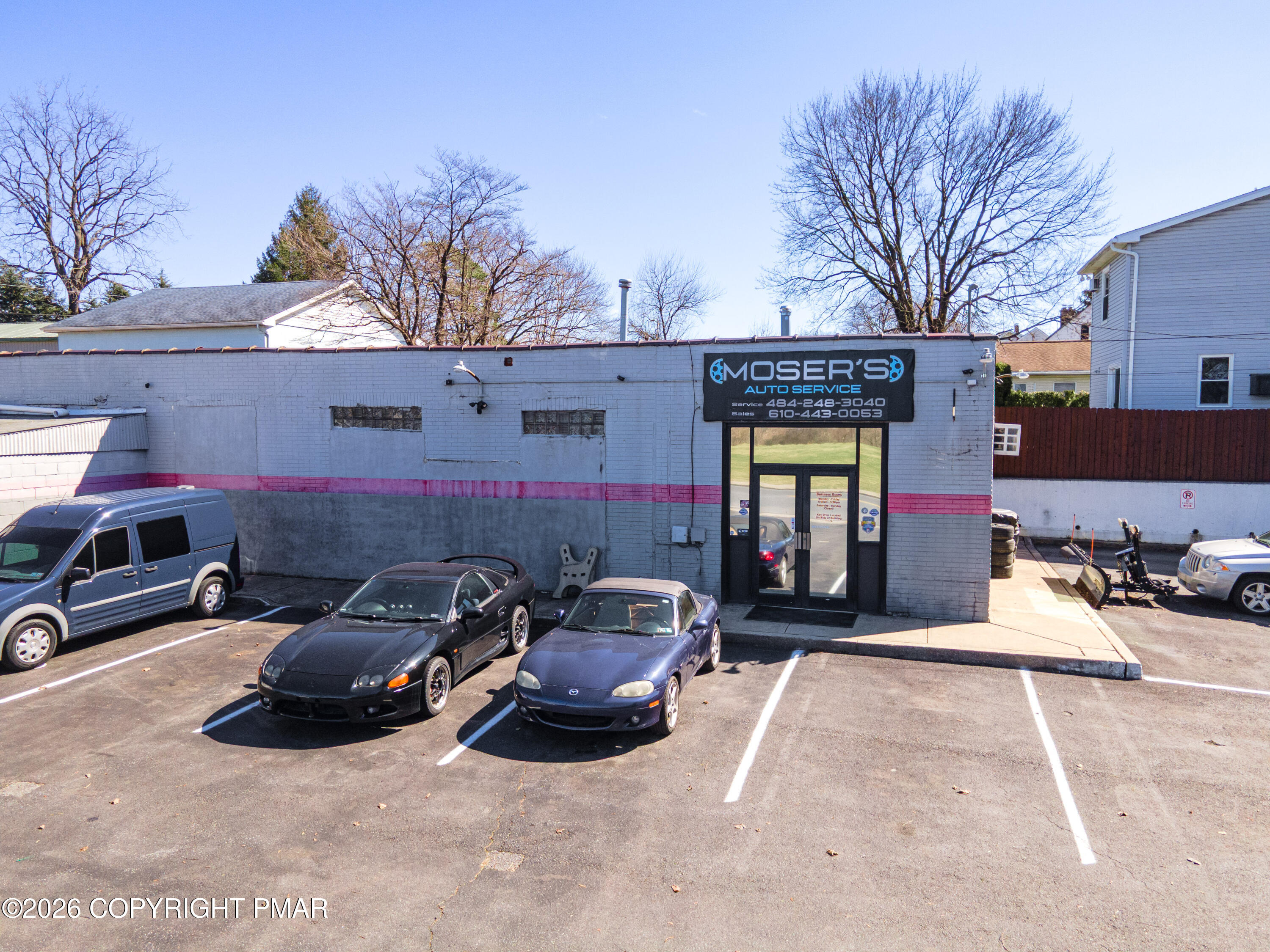 2227 N 3rd Avenue Property Photo 1