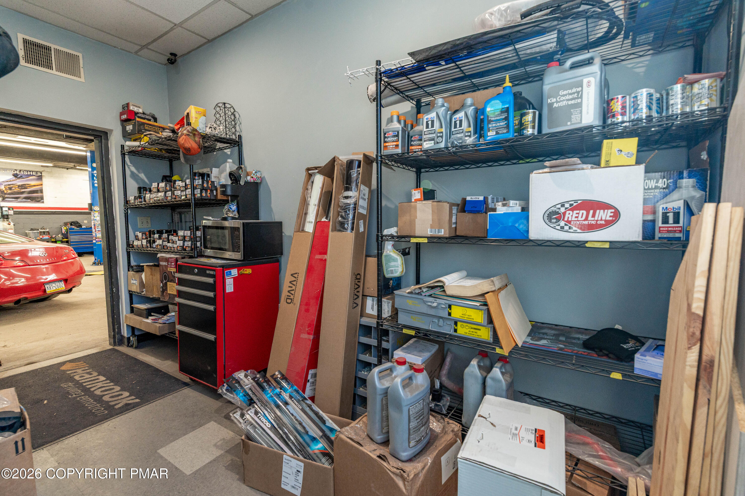 2227 N 3rd Avenue Property Photo 10
