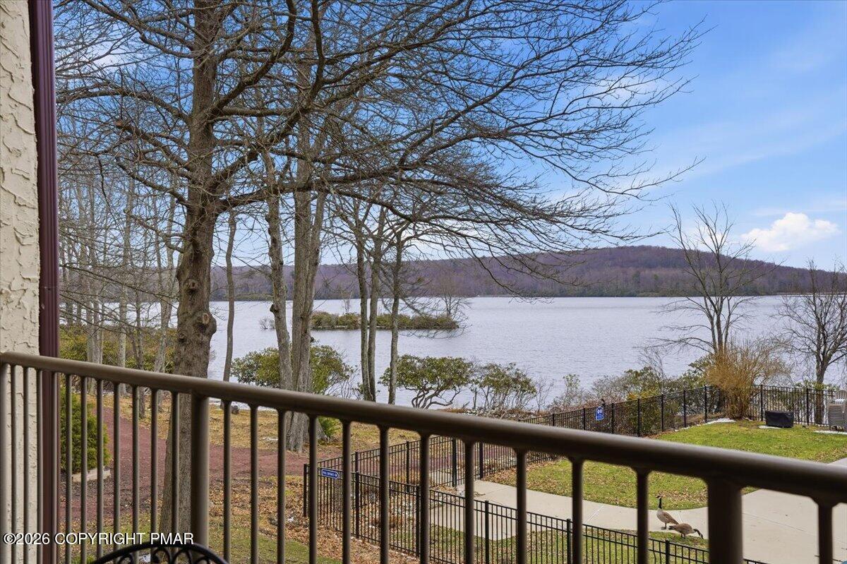 29 Midlake Drive # 202e Property Photo 2