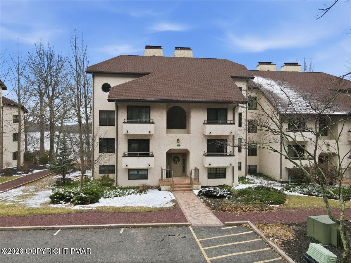 29 Midlake Drive # 202e Property Photo 4