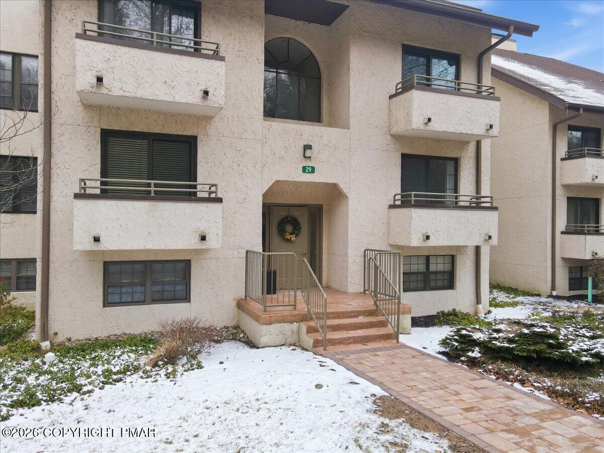 29 Midlake Drive # 202e Property Photo 6