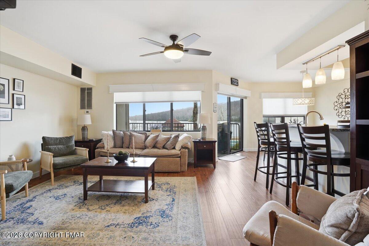 29 Midlake Drive # 202e Property Photo 8