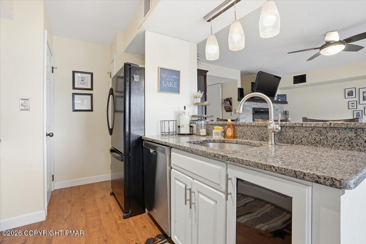 29 Midlake Drive # 202e Property Photo 20