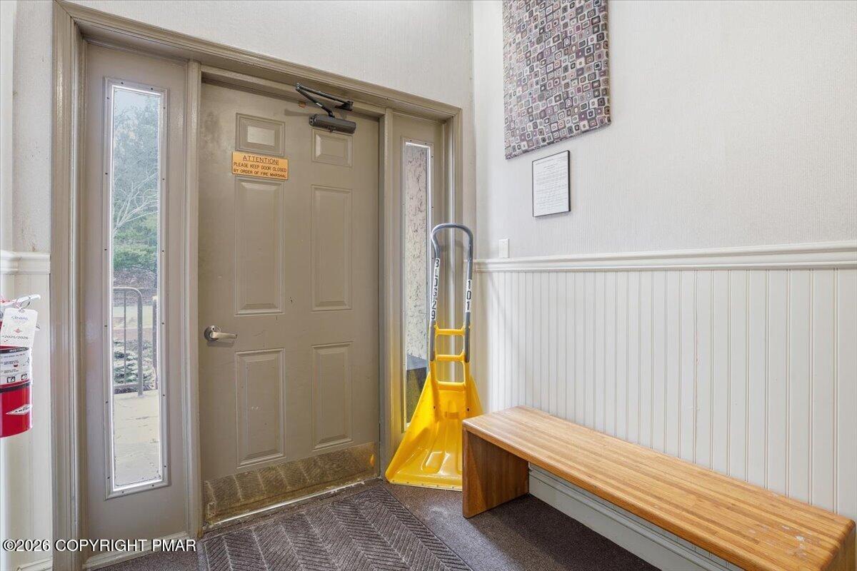 29 Midlake Drive # 202e Property Photo 36
