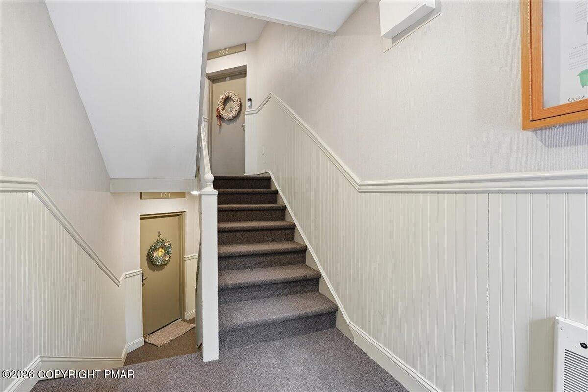 29 Midlake Drive # 202e Property Photo 37
