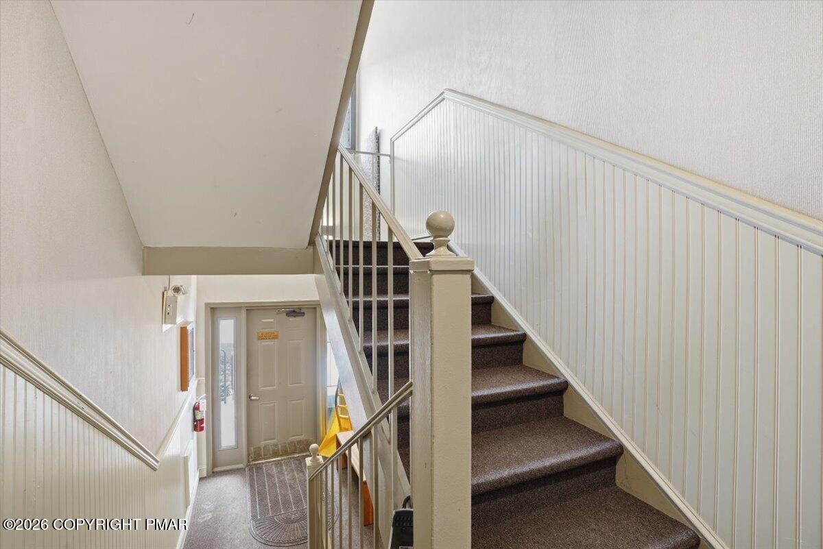 29 Midlake Drive # 202e Property Photo 38