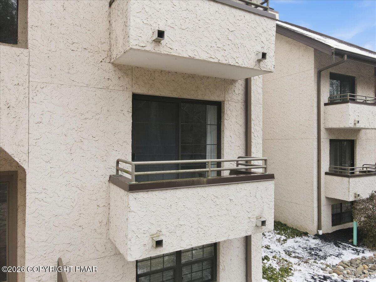 29 Midlake Drive # 202e Property Photo 39