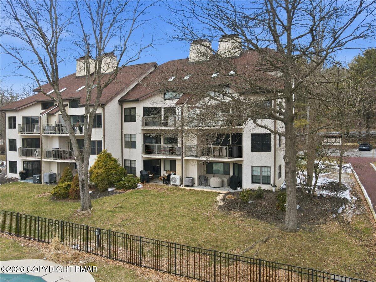 29 Midlake Drive # 202e Property Photo 40