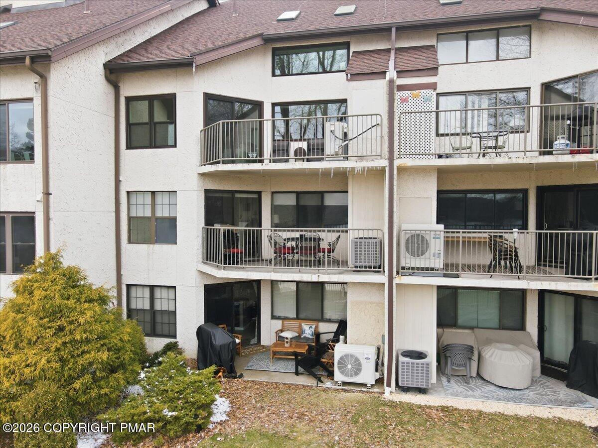 29 Midlake Drive # 202e Property Photo 42