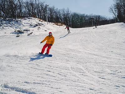 1374 Spruce Drive Property Photo 27