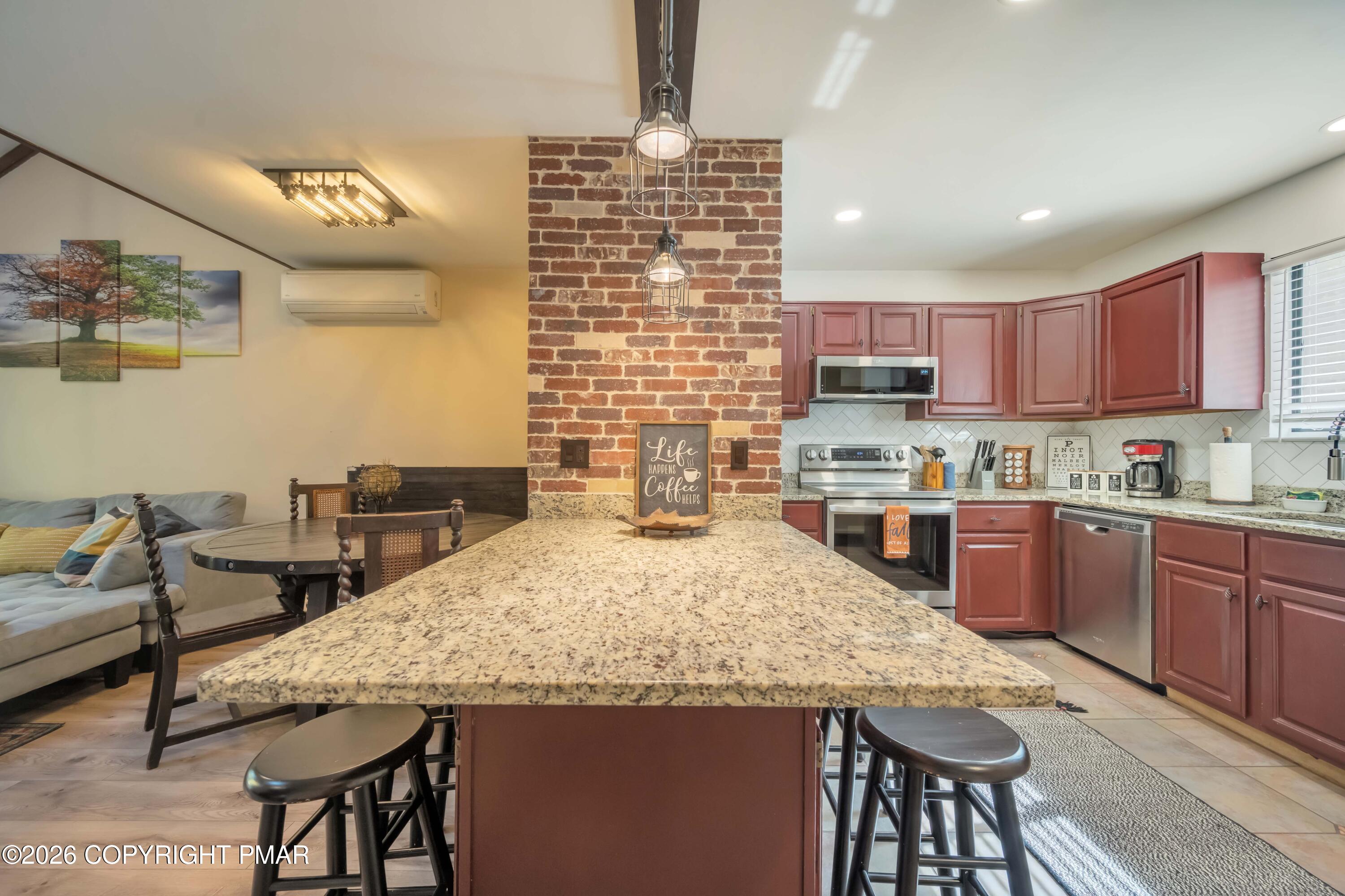 25 Middle Village Way Property Photo 2