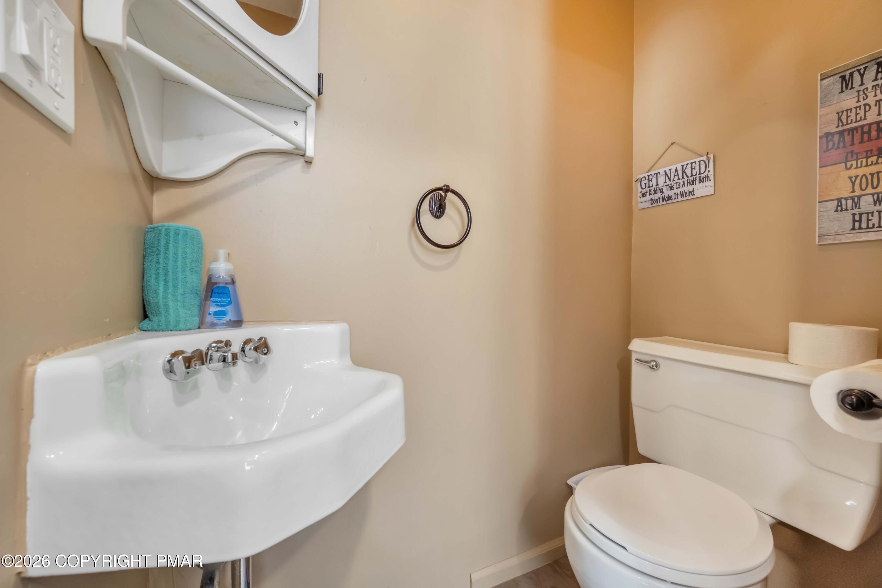 25 Middle Village Way Property Photo 5