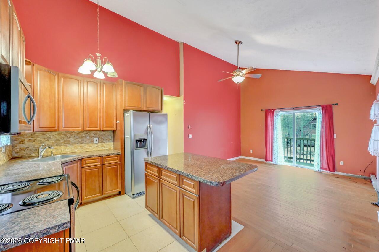 6263 Park Place Property Photo 6