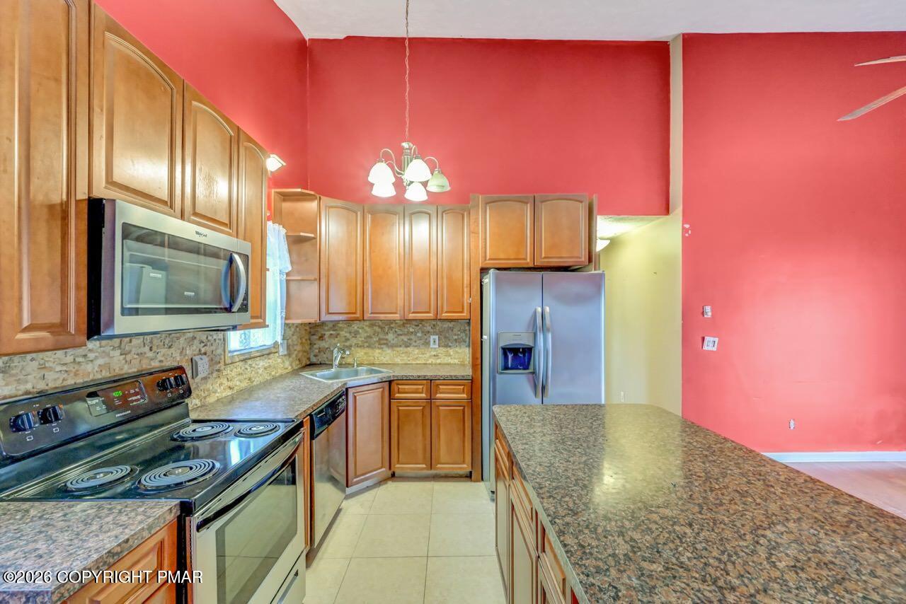 6263 Park Place Property Photo 7