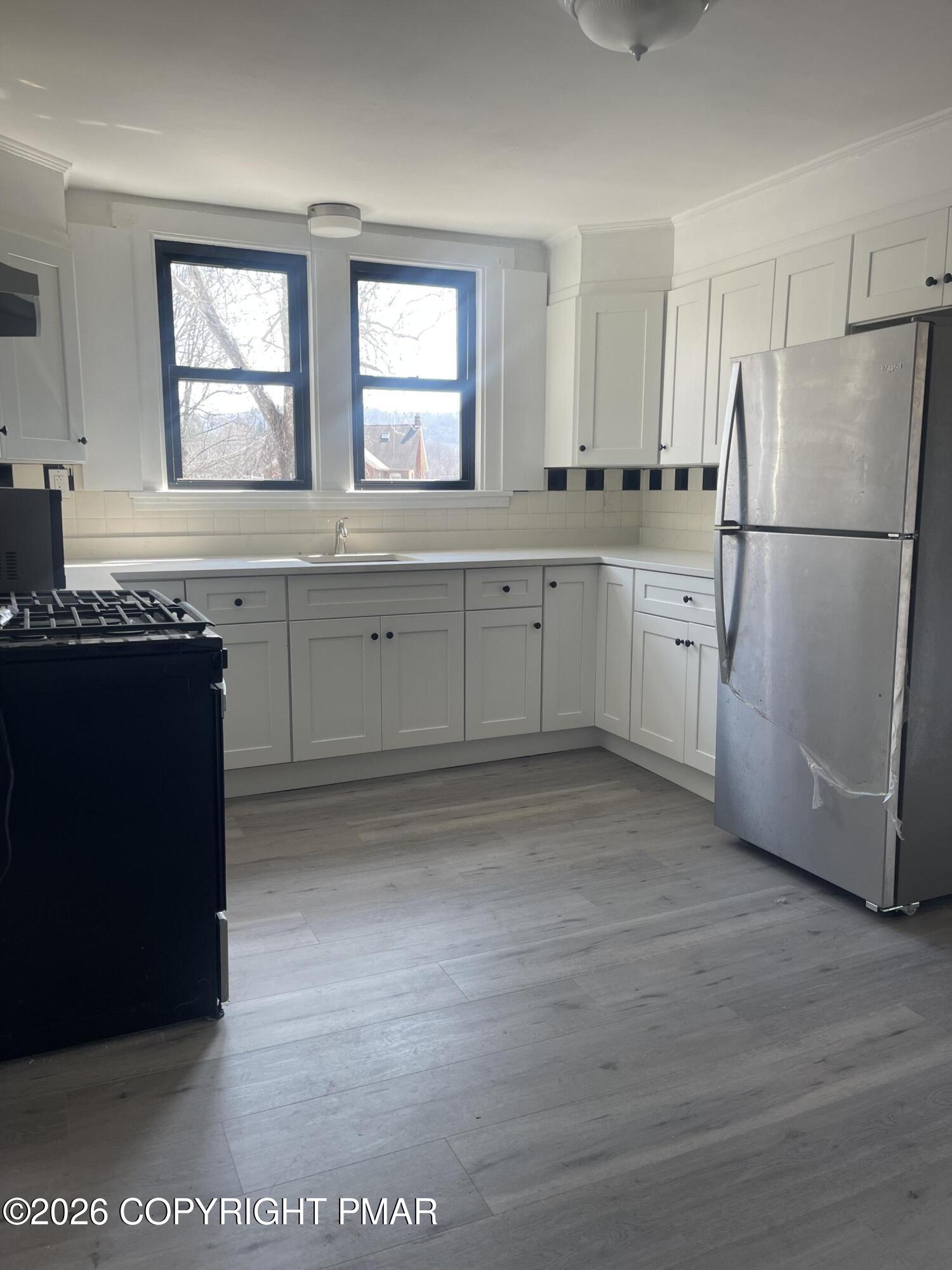 245 Washington Street 2nd Fl Property Photo 14