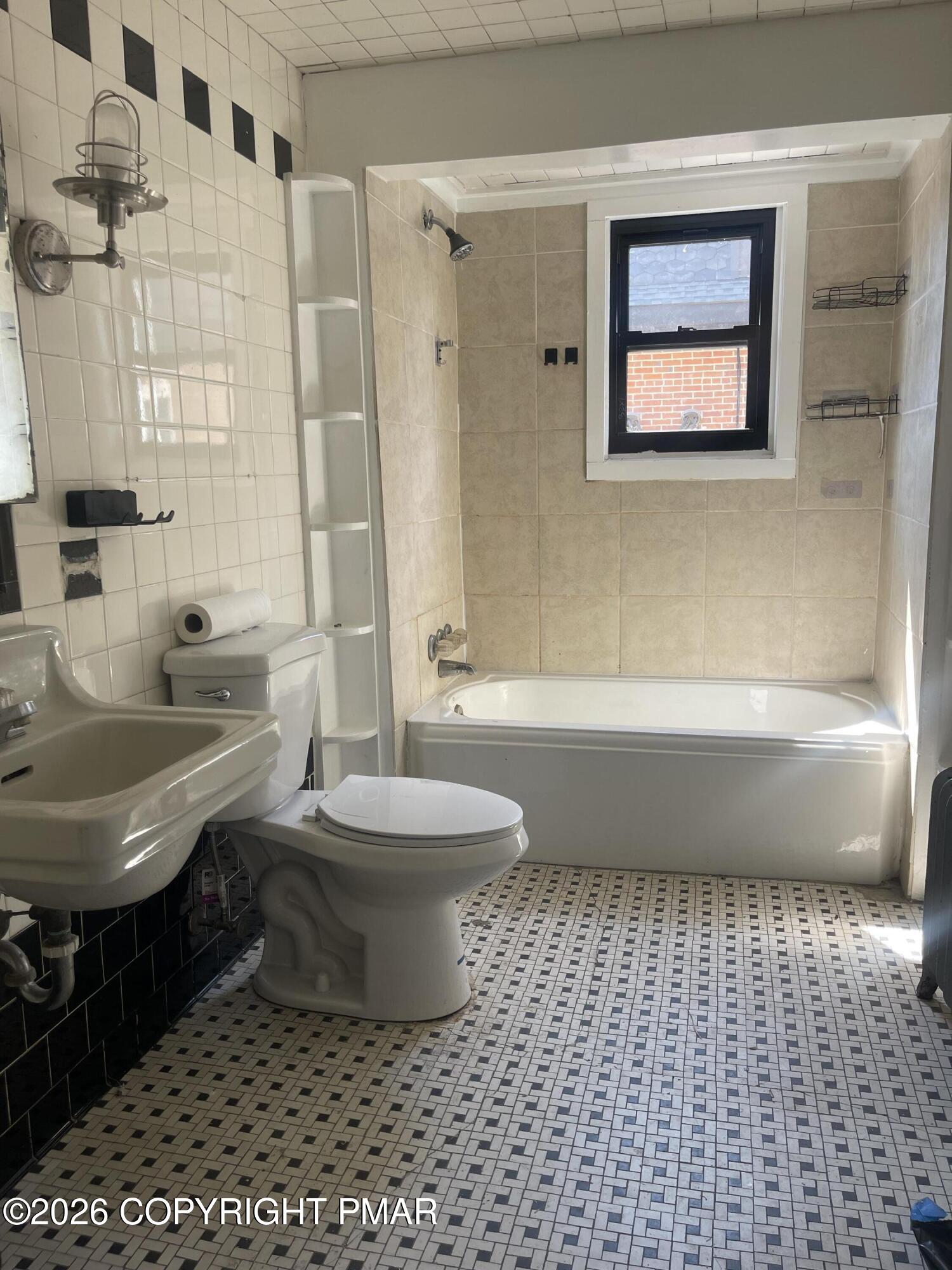 245 Washington Street 2nd Fl Property Photo 20