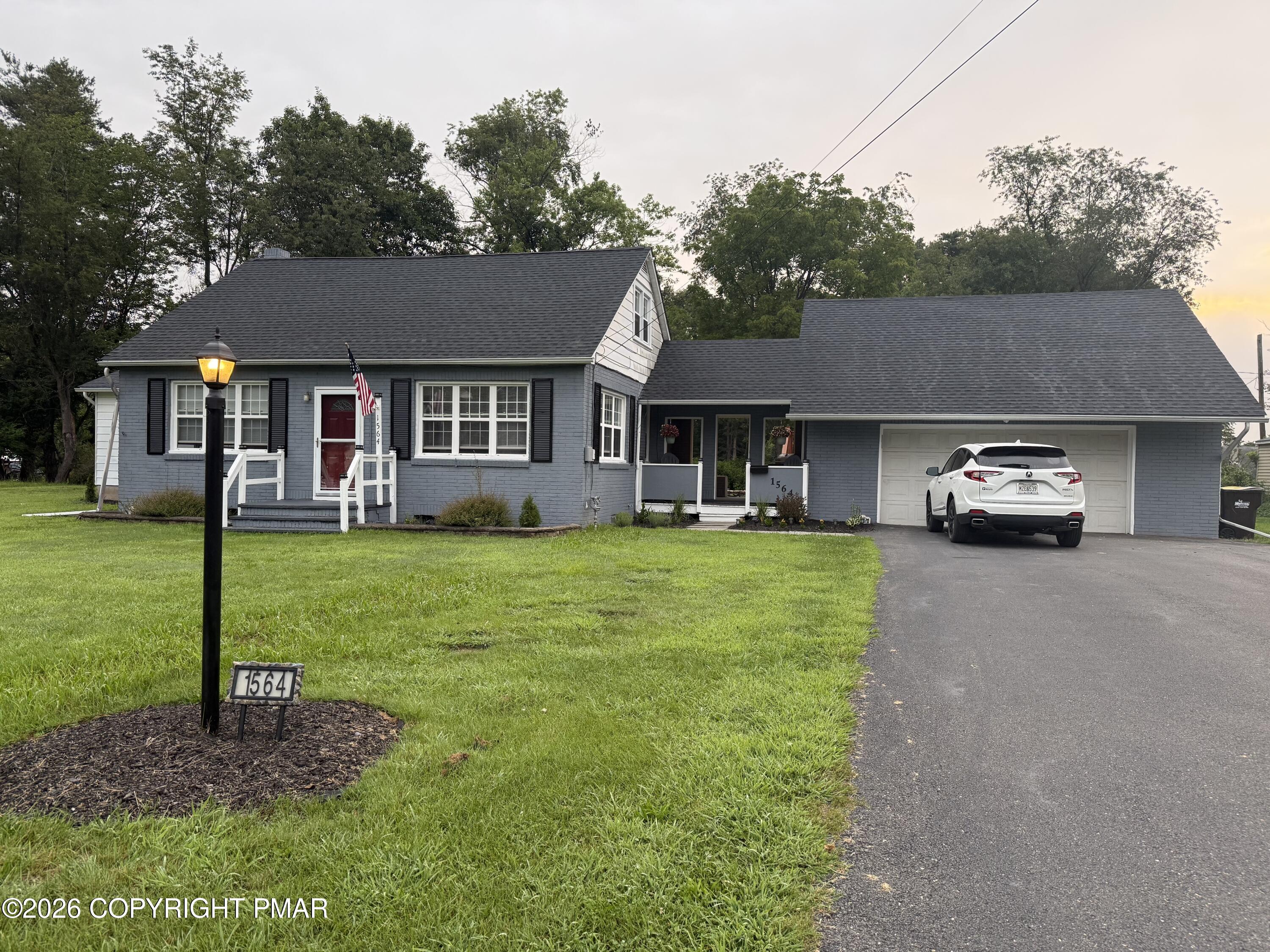1564 Spruce Street Property Photo 2